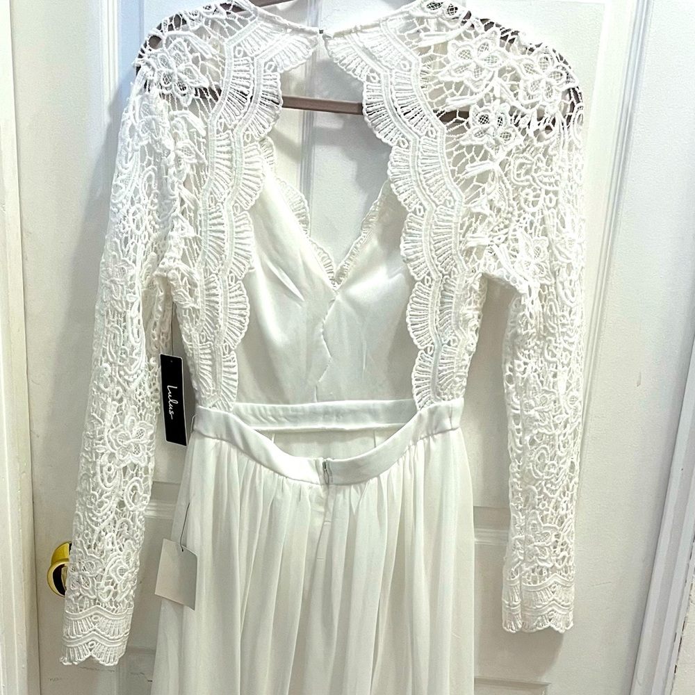 Lulus wedding dress size small NWT